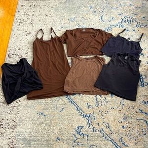 SKIMS LOT of clothing (5 shirts one dress)